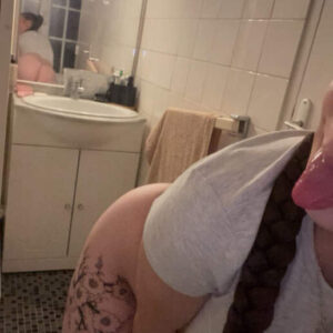 Jeune femme espagnole algerienne